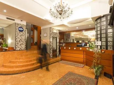 Roxy Hotel