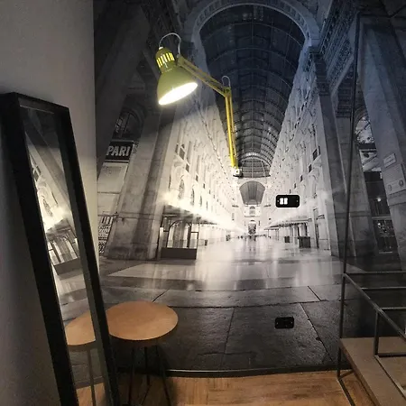 Roxy Milano