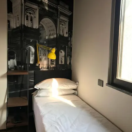Roxy 3* Milan