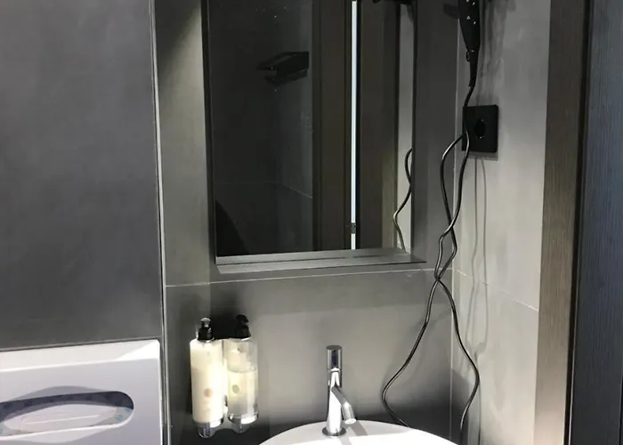 Roxy 3* Μιλάνο