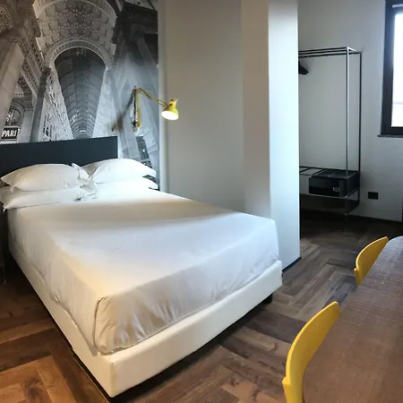 Roxy Hotel 3*